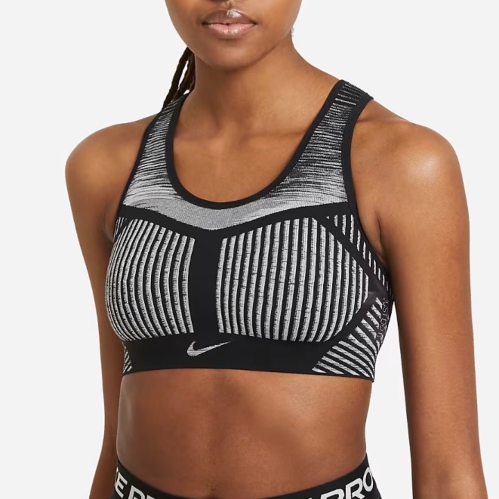 Nike FE/NOM Flyknit High-Support Sports Bra